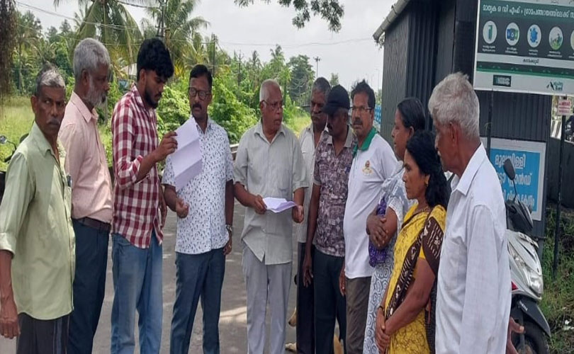 മൂലംപള്ളി പുനരധിവാസ ഭൂമിയിലേയ്ക്ക് സർവീസ് റോഡ് നിർമ്മിക്കുന്നത് പരിശോധിക്കുവാൻ NHAI  ഉദ്യോഗസ്ഥർ എത്തി.